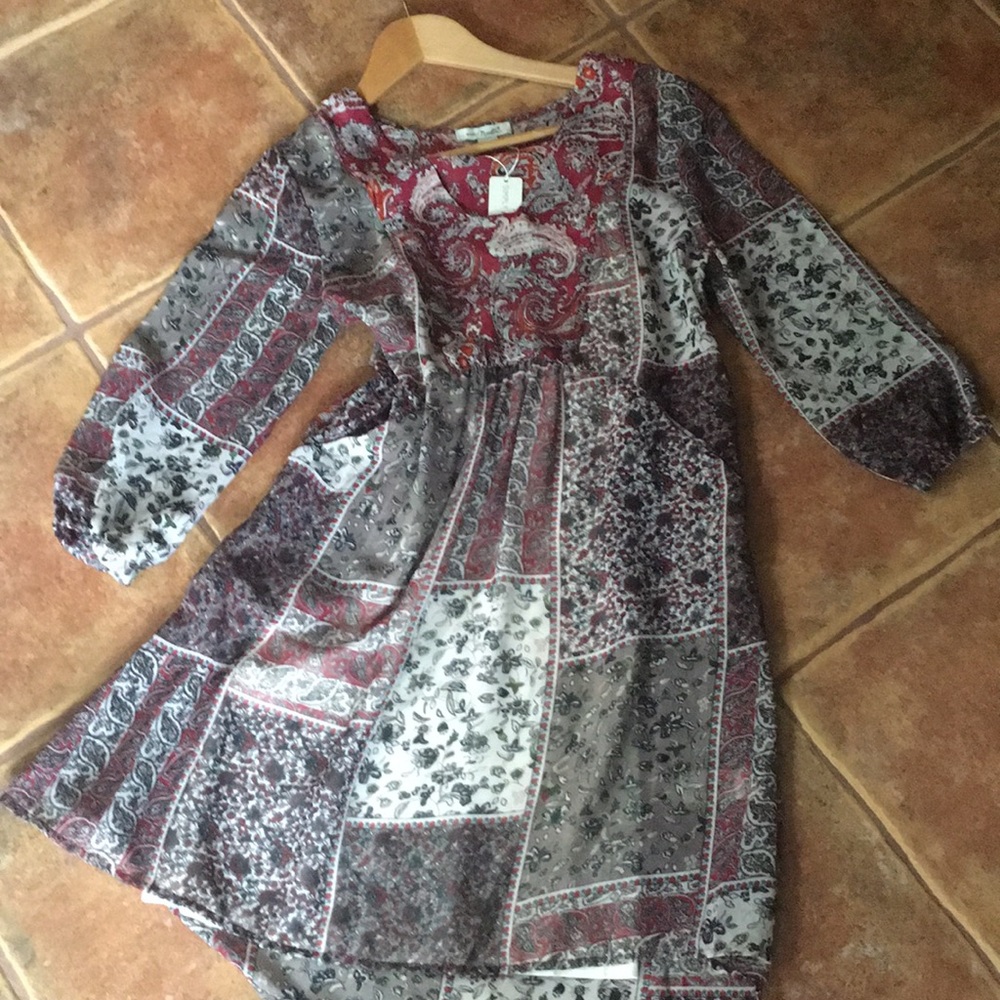 Dress - Picture 7 of 8